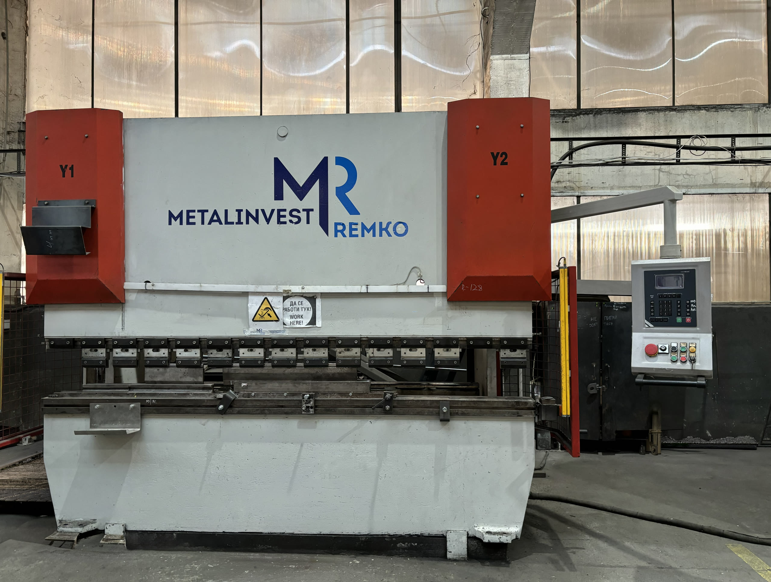 Dener hydraulic Press Brake 250 t. / 3000 mm length